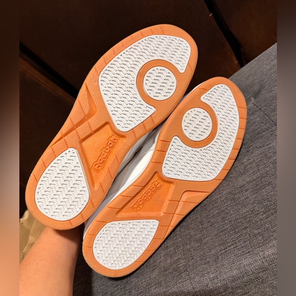 Sale🔥 Reebok White and Beige Low-Top Sneakers - Picture 10 of 10